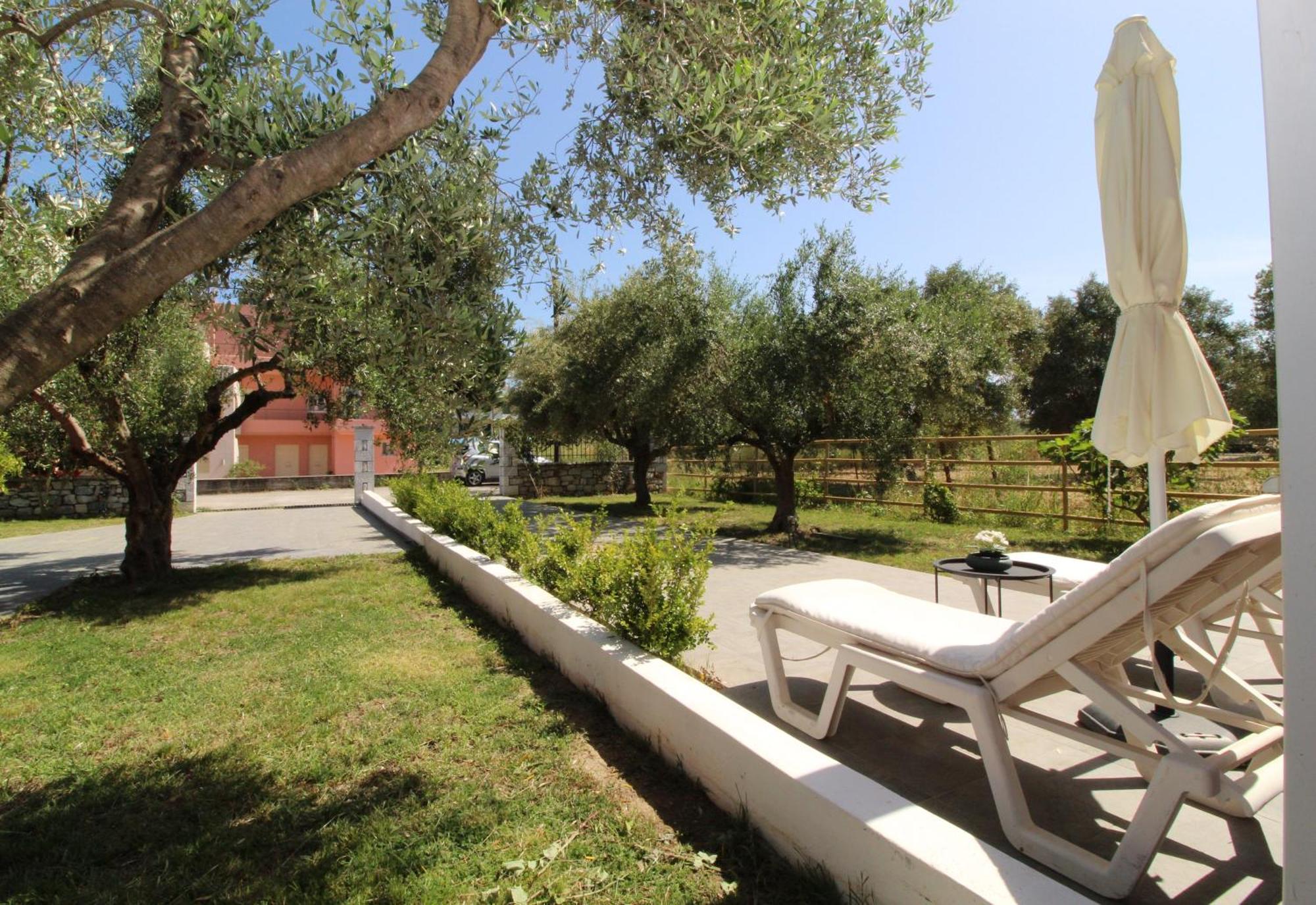 Laconian Collection Mavrovouni Beach House Гитион Экстерьер фото